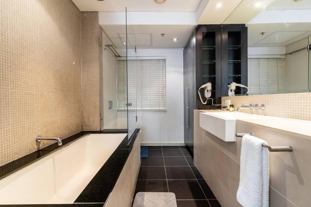 Apartment Cosy Oasis At Mandela Rhodes With Pool W502